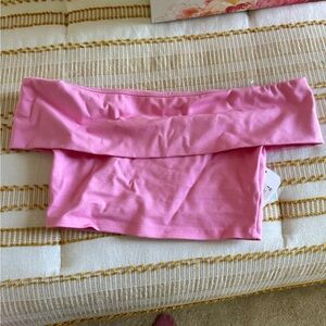 New with tag! Pink crop top, never worn